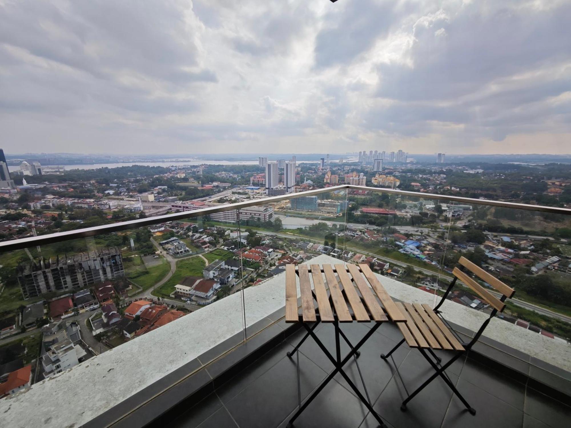 Ais-Kacang Sweet Home Pinnacle Tower Джохор-Бару Экстерьер фото
